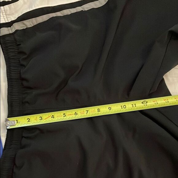 Nike Vintage Black Nylon Athletic Shorts Mens Size Extra Large White Stripe - Picture 6 of 14